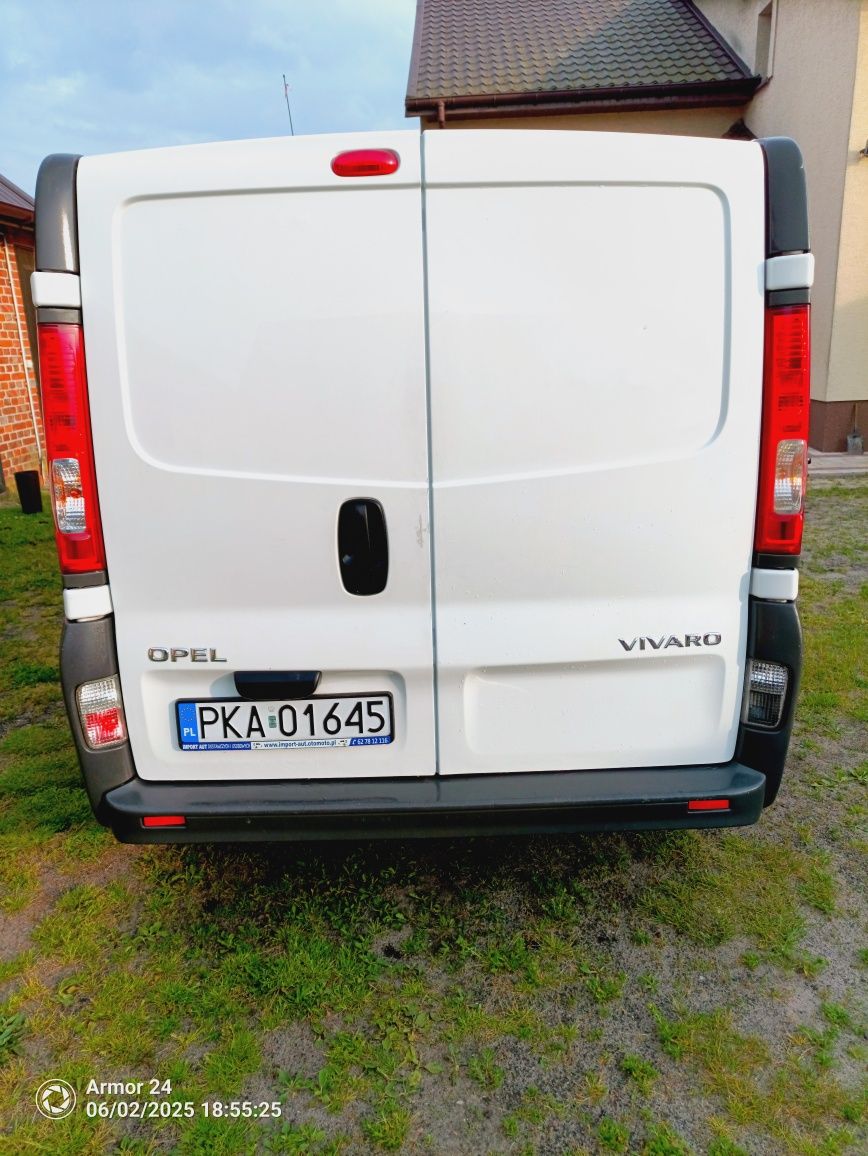 Opel Vivaro 2.0cdti 2011r