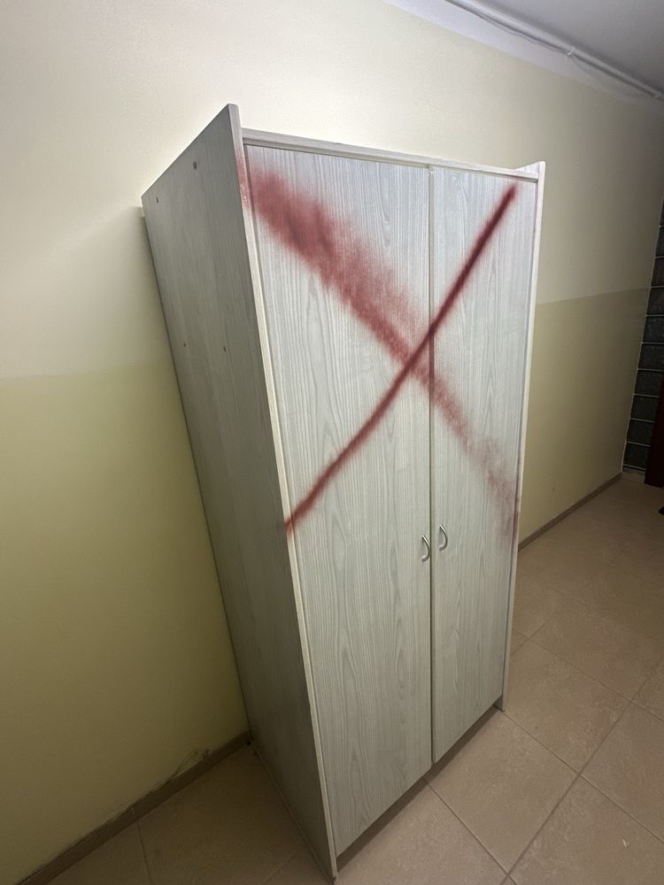 Szafa do oddania za darmo, dwudrzwiowa, półka, drążek BDB