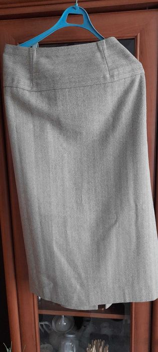 Spódnice klasyczne szt 4