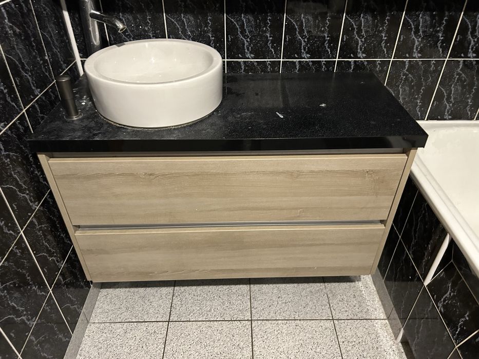 Zestaw mebli łazienkowych