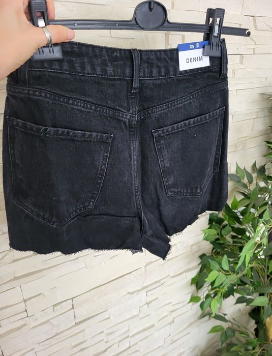 Czarne  nowe szorty damskie marki New Look