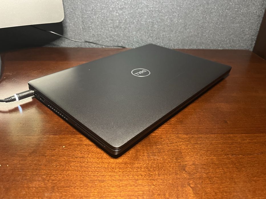 Ноутбук DELL Latitude 5400