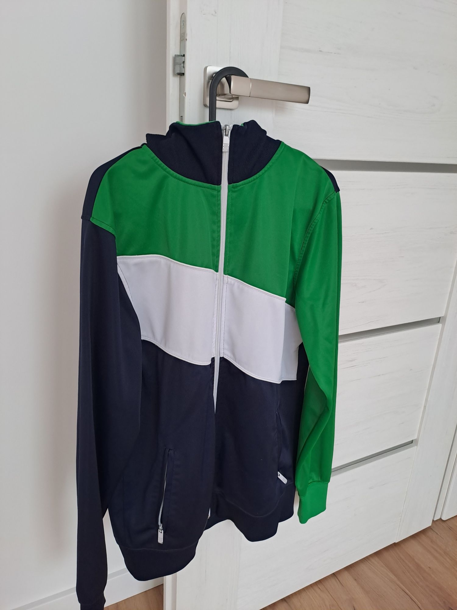 Bluza na zamku fishbone rozmiar  L  wyprzedaż, promocyjna cena