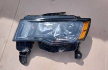 Reflektor lampa przednia lewa Jeep Grand Cherokee WK2 lift