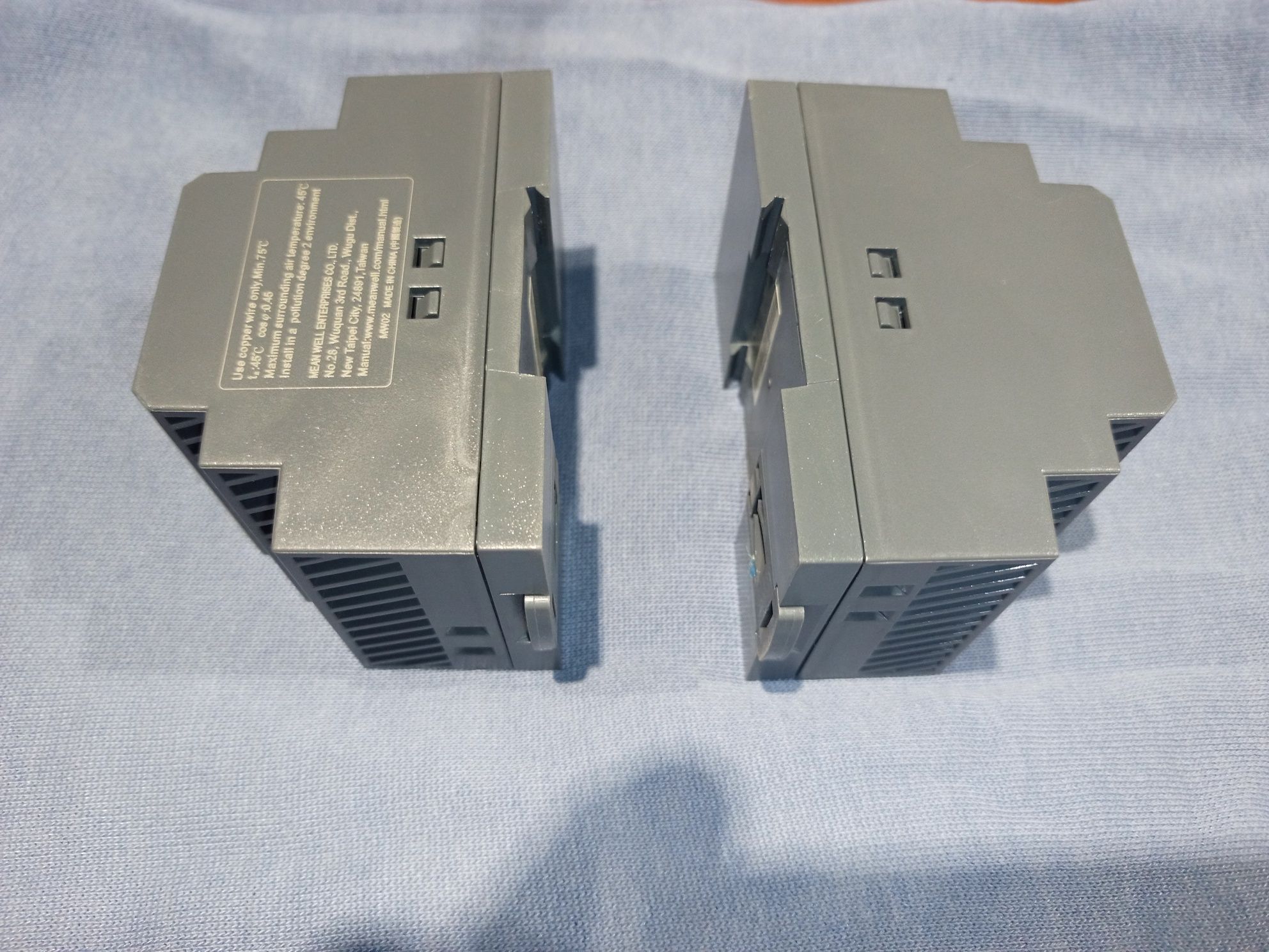 Блок питания HDR- 60-12  АС 220 - DC 12 В, 4.5 А