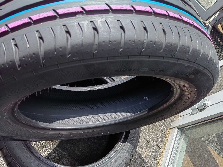 215/55R17 94V Continental ContiPremiumContact 2 pojedyncza