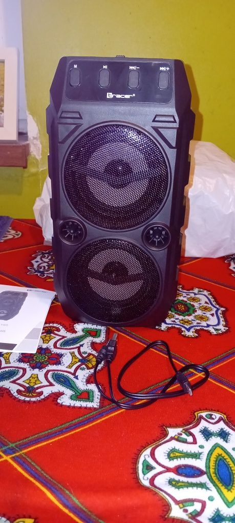 NOWE Sprzedam głośnik bluetooth