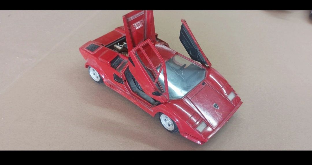 Lamborghini countach Polistil model 1/18 kolekcjonerski