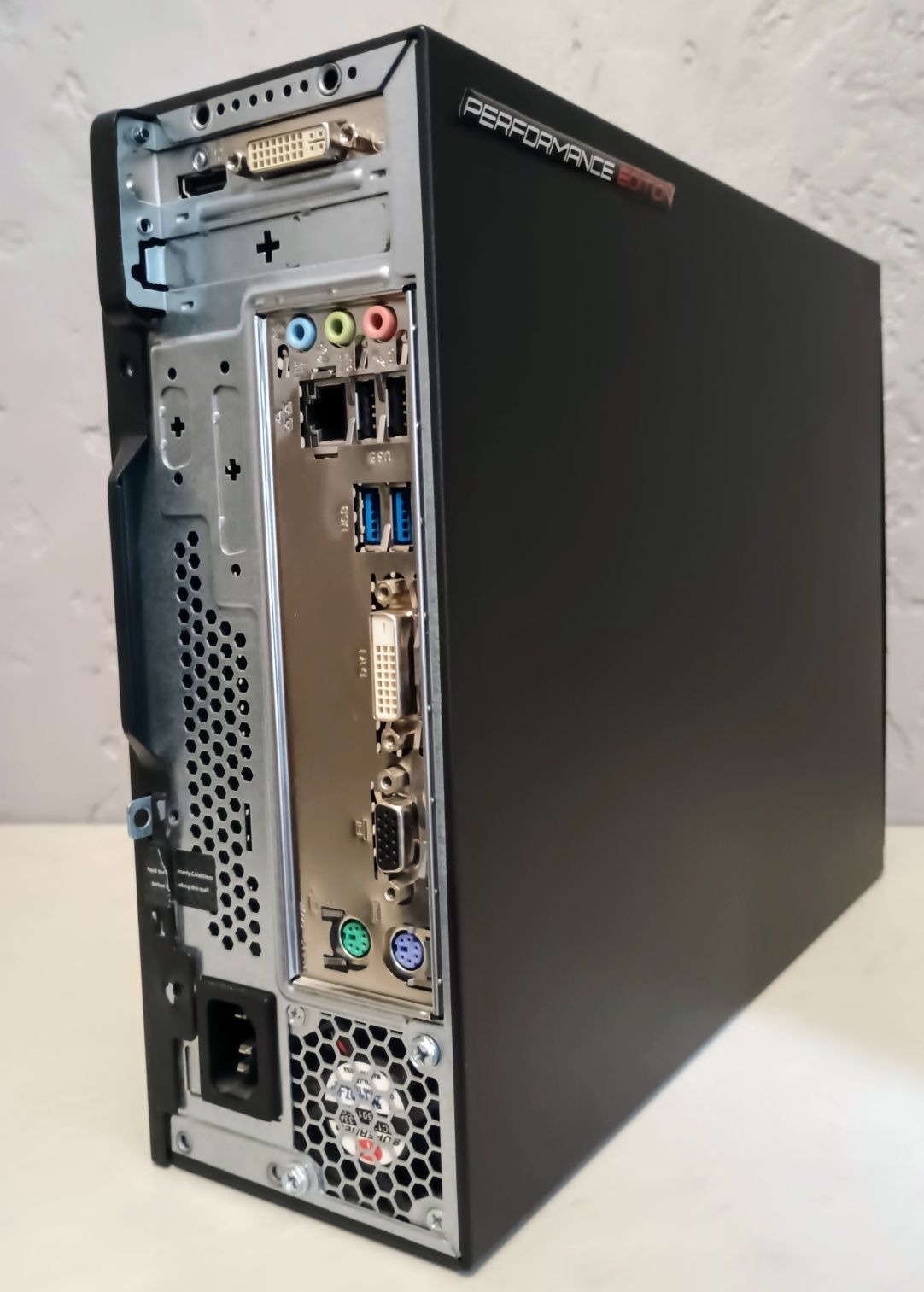 Ігровий міні ПК (s:1151 i3-7100, 8ram, ssd, hdd, 1gb ddr5 video)