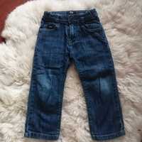 Spodnie jeans Hugo Boss 3l.Gratis mieciutki sweterek Disney . Polecam