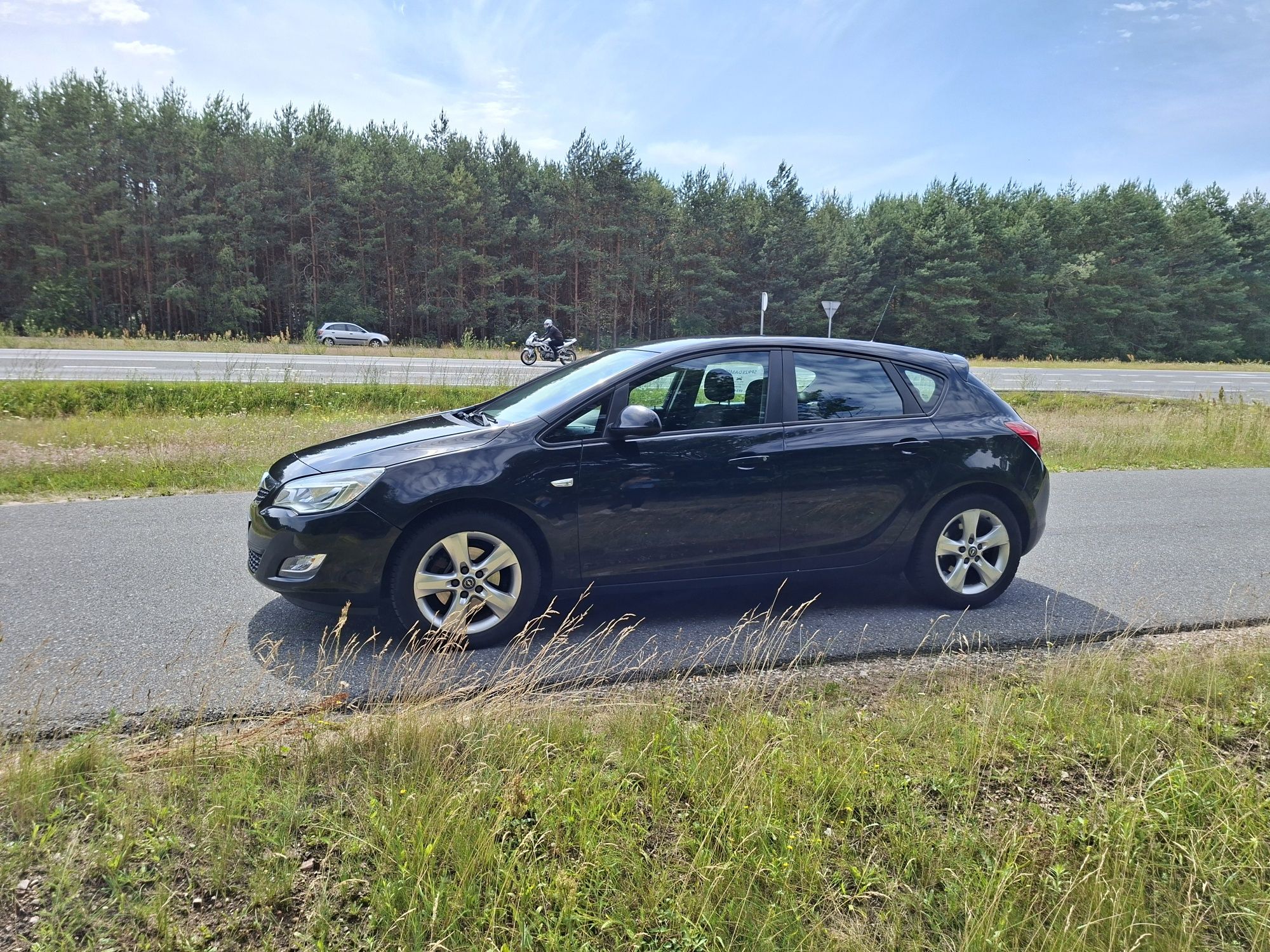 Opel astra j 1.7cdti 110km 2011r