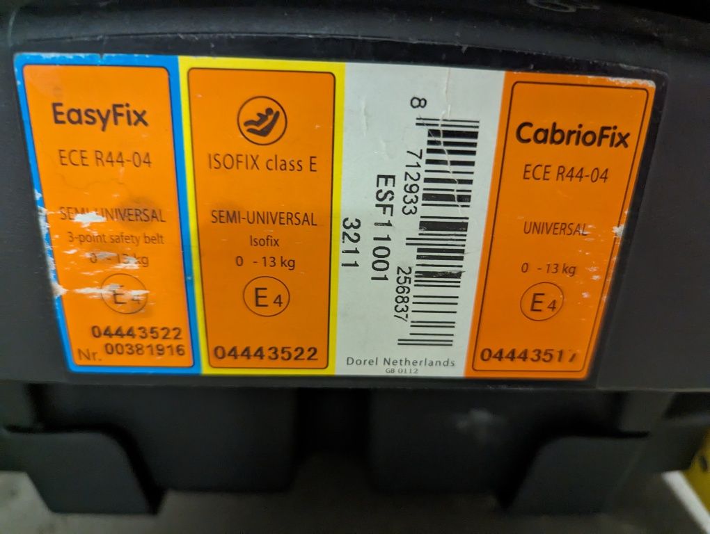 Maxi Cosi CabrioFix ECE R44-04 nosidło + baza isofix