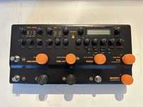 Pedaleira NUX Trident modeller
