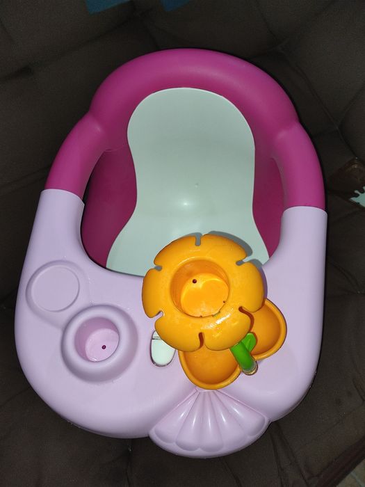 Продам стульчик для кормления.Chicco