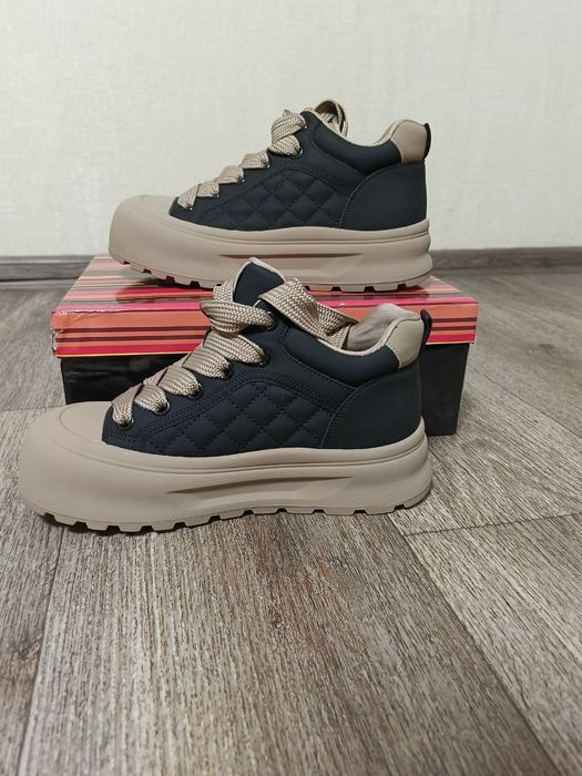 Ботинки,кросівки