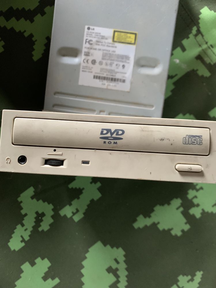 DVD ROM дисководи