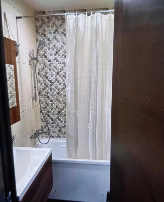 Посуточно Почасово ТЦ Украина Краща локація даємо чекі