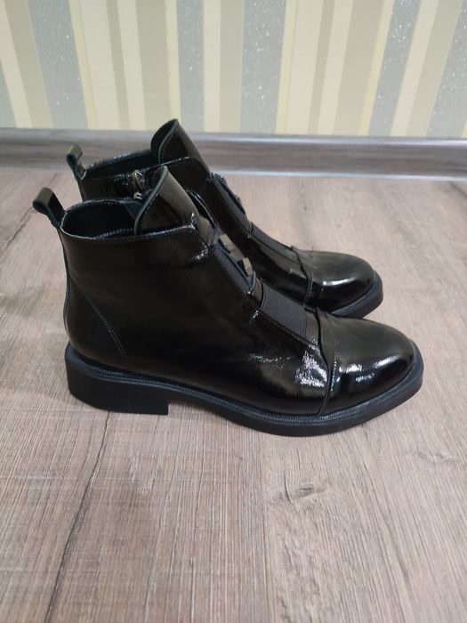 Продам черевики осінні жіночі