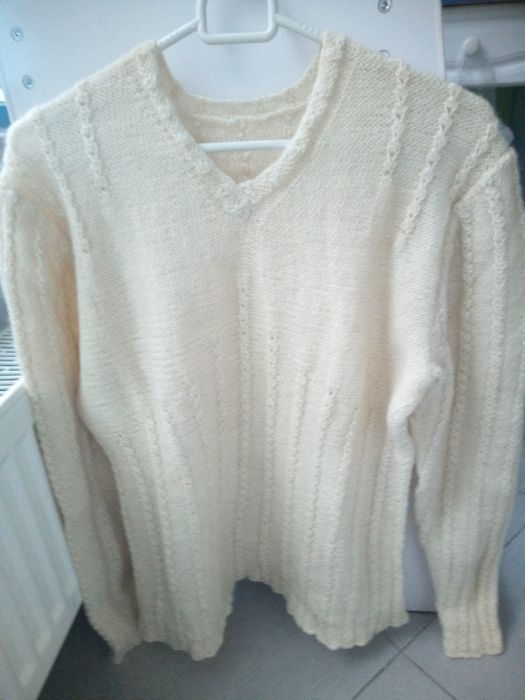 Sweter ecru 100% wełna handmade warkocze dekolt V L XL