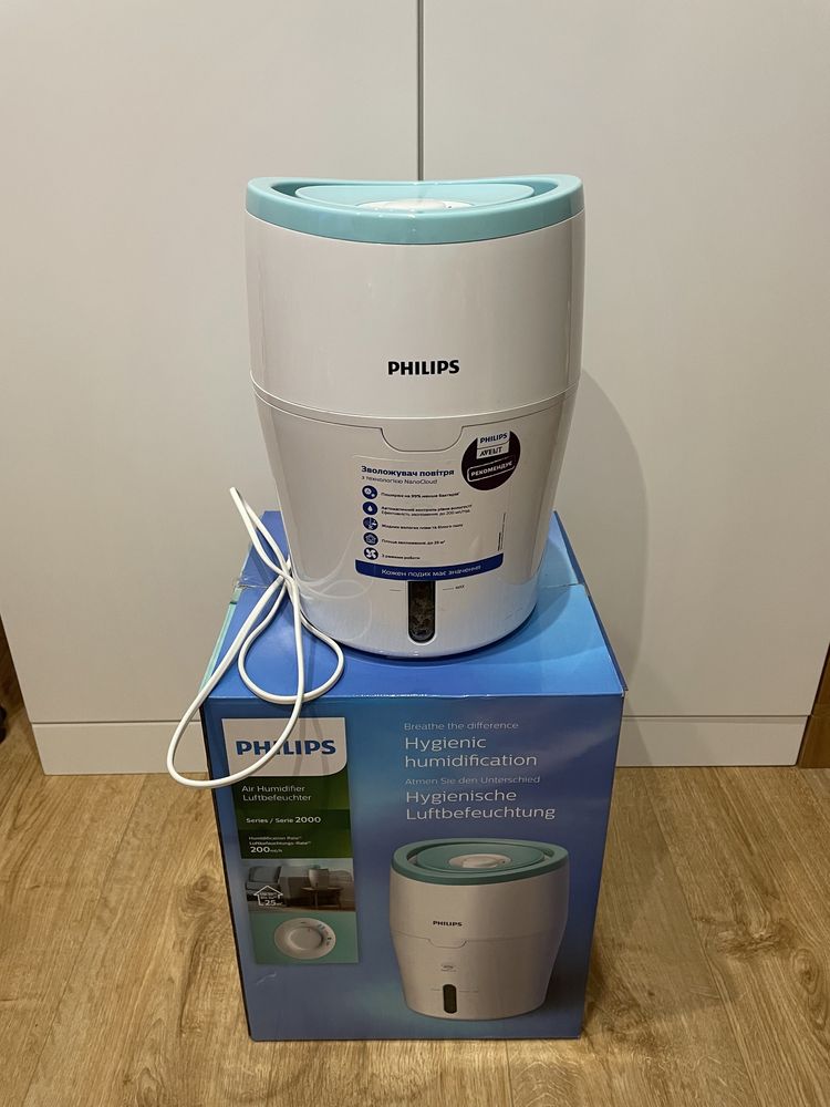 Увлажнитель воздуха PHILIPS Safe & clean Series 2000