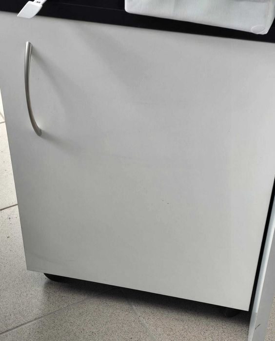 Zestaw mebli biurowych !