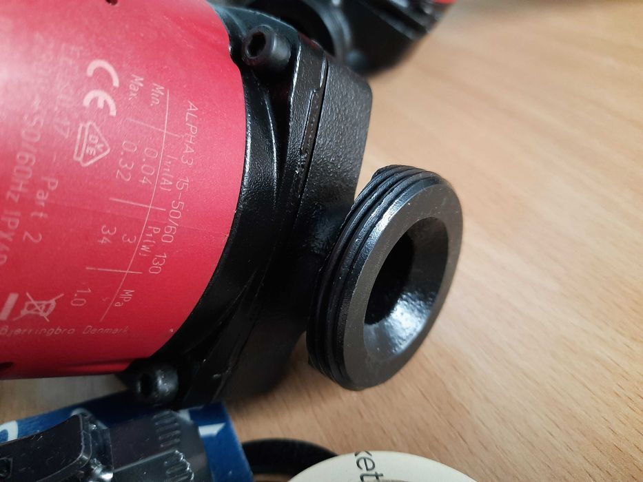 Циркуляционный насос Grundfos ALPHA2 25-40 180 / Alpha2 32-60 180