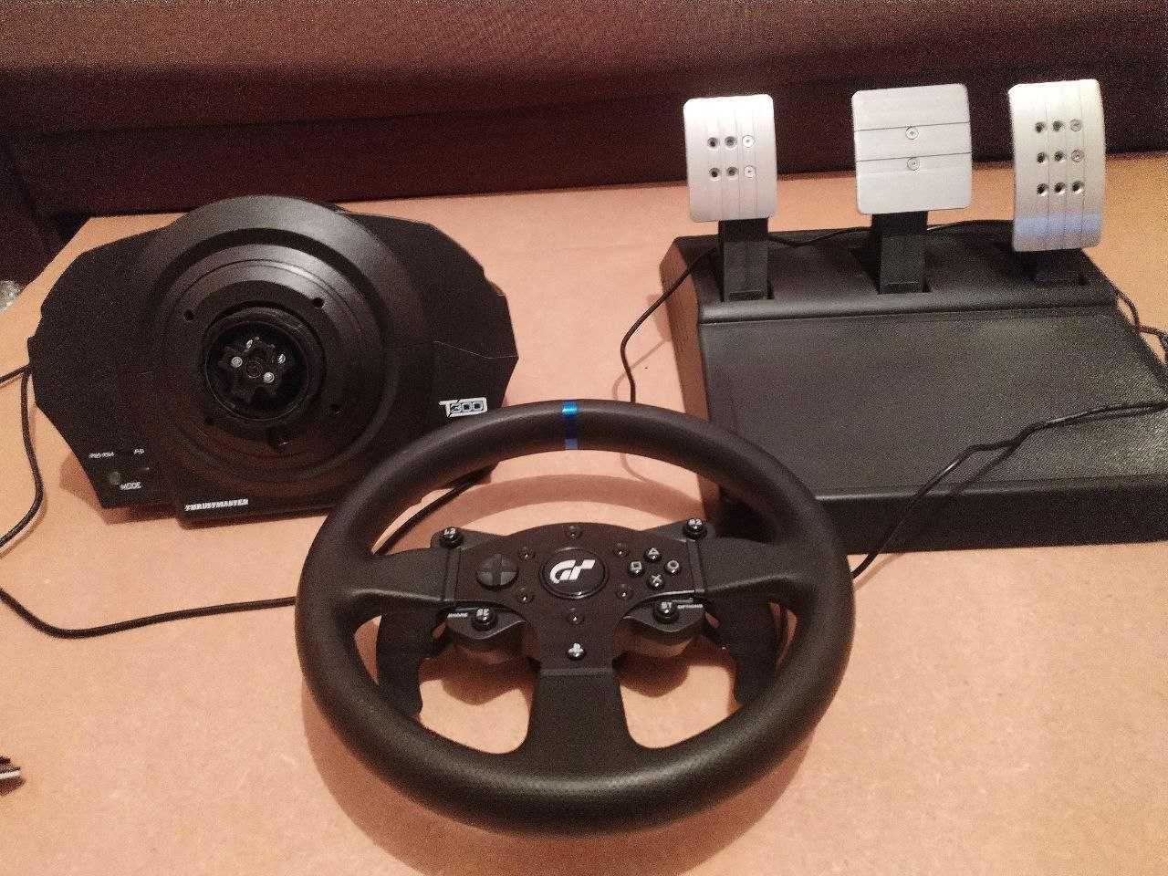 Комплект (кермо, педалі) Thrustmaster T300 RS GT Edition PS5/PC/PS4