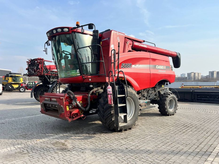 Комбайн Case IH 5088