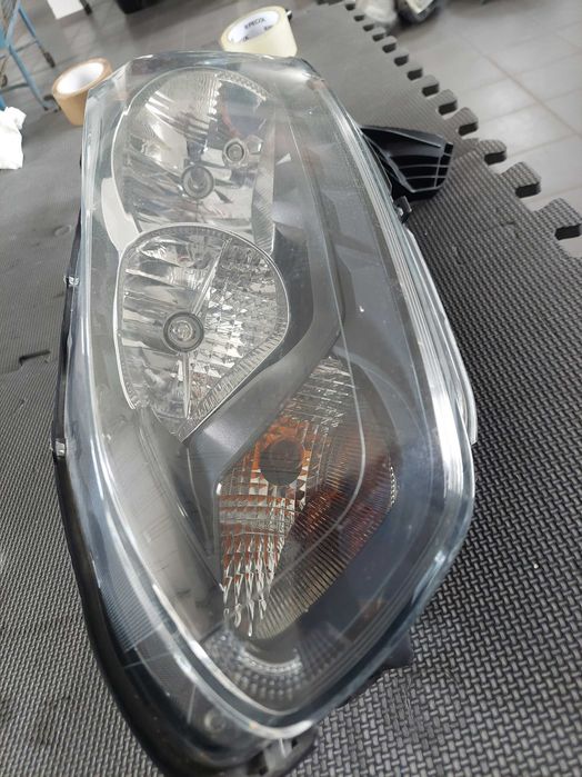 farol esq Ford connect
