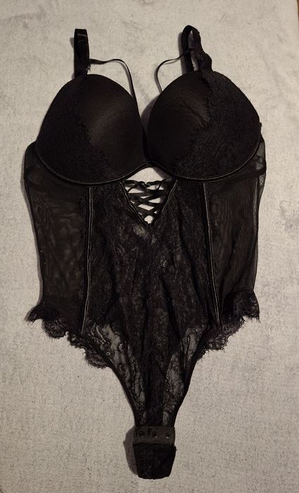 Czarne koronkowe body sinsay XL