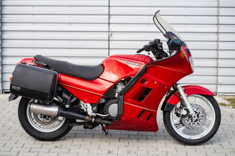 Kawasaki GTR 1000 | na części baza Custom Cafe Swap Silnik