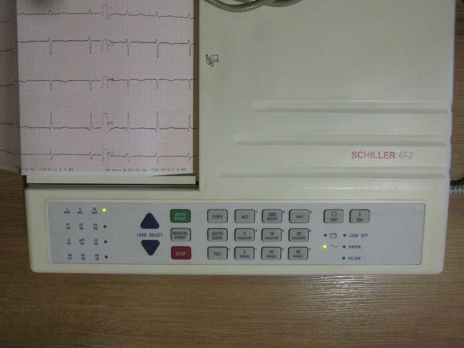 Кардіограф SHILLER AT-2, 12 канальний з  акумулятором