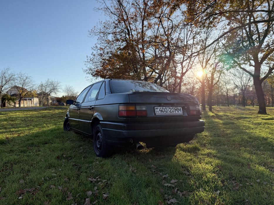 Продам Volkswagen passat B3 1.8 1990 г.в.