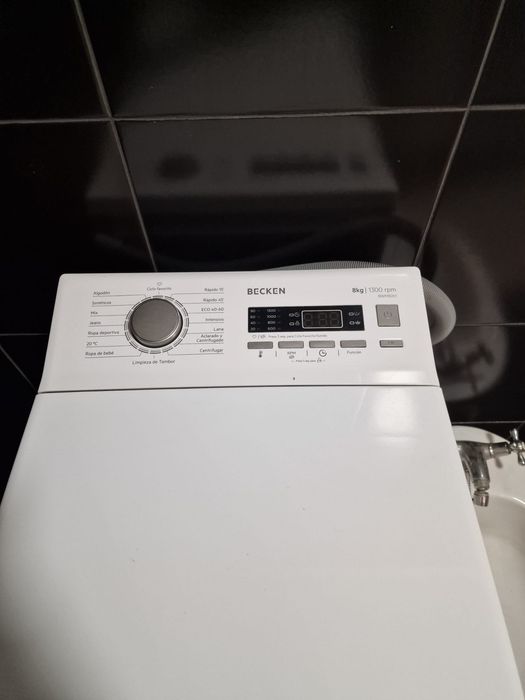 Máquina de Lavar Roupa Becken 8 kg / 1300 rpm – Como Nova