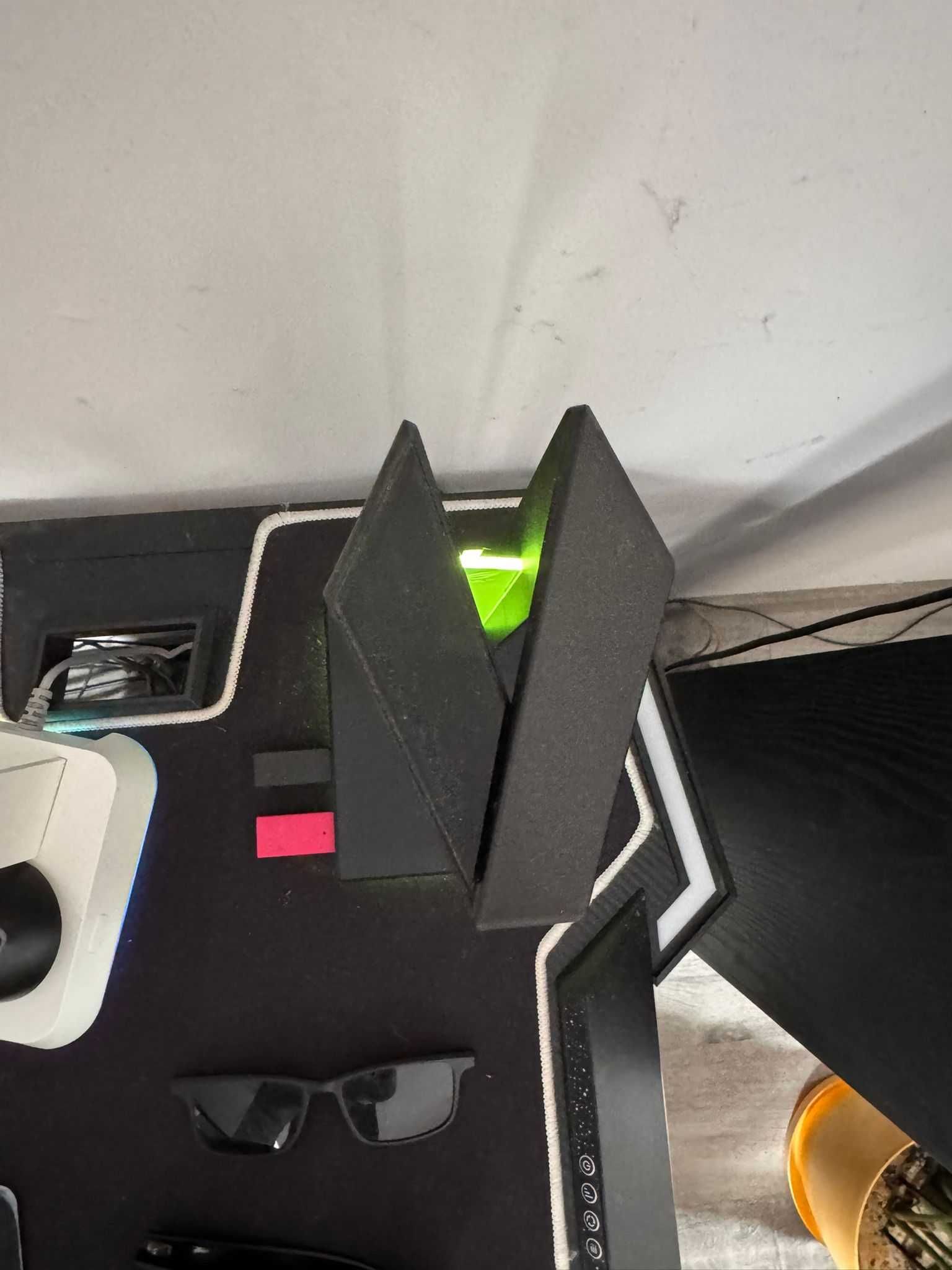 Stojak na słuchawki ASUS ROG Throne