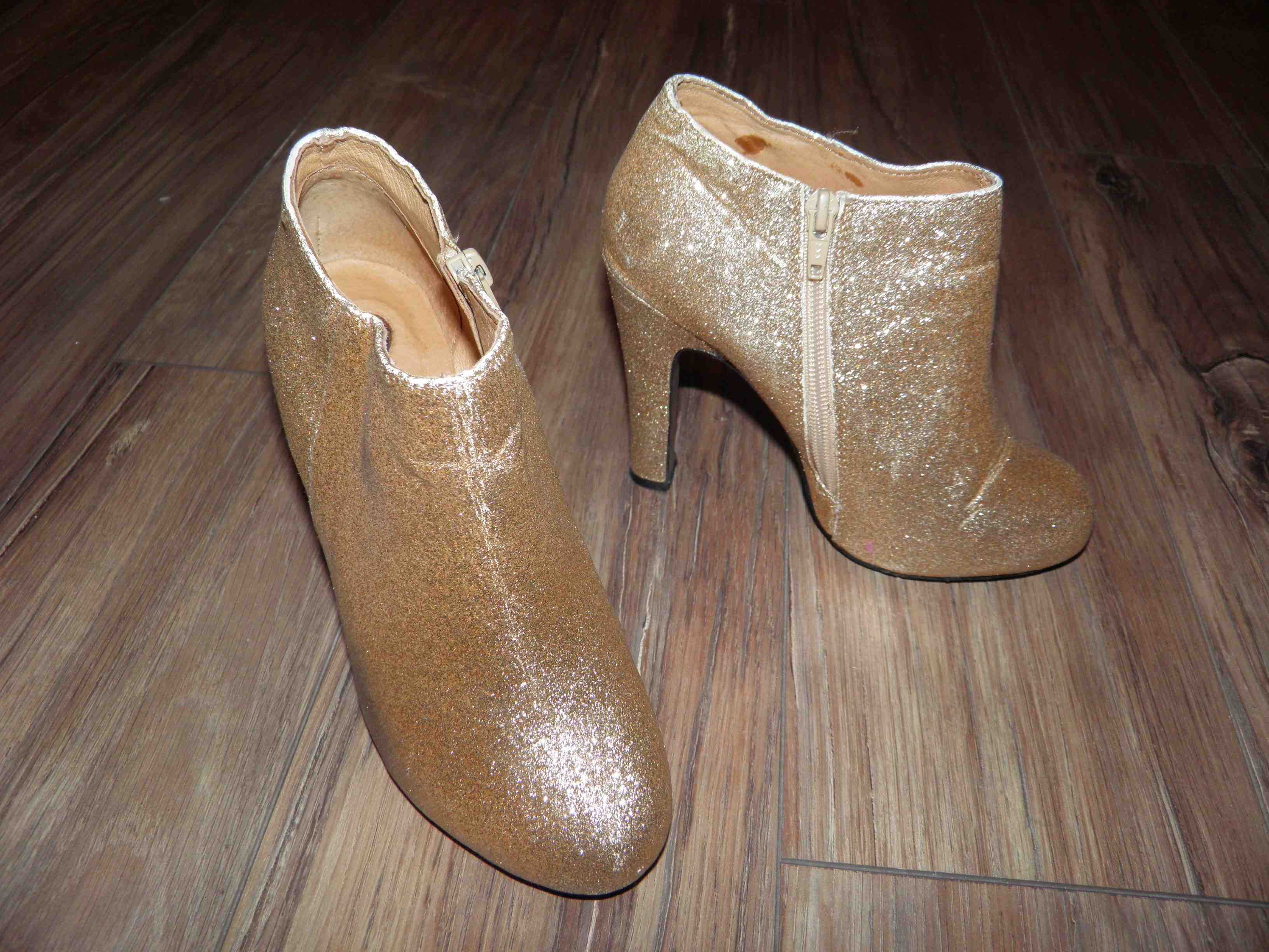 Brokatowe Buty Czółenka Botki