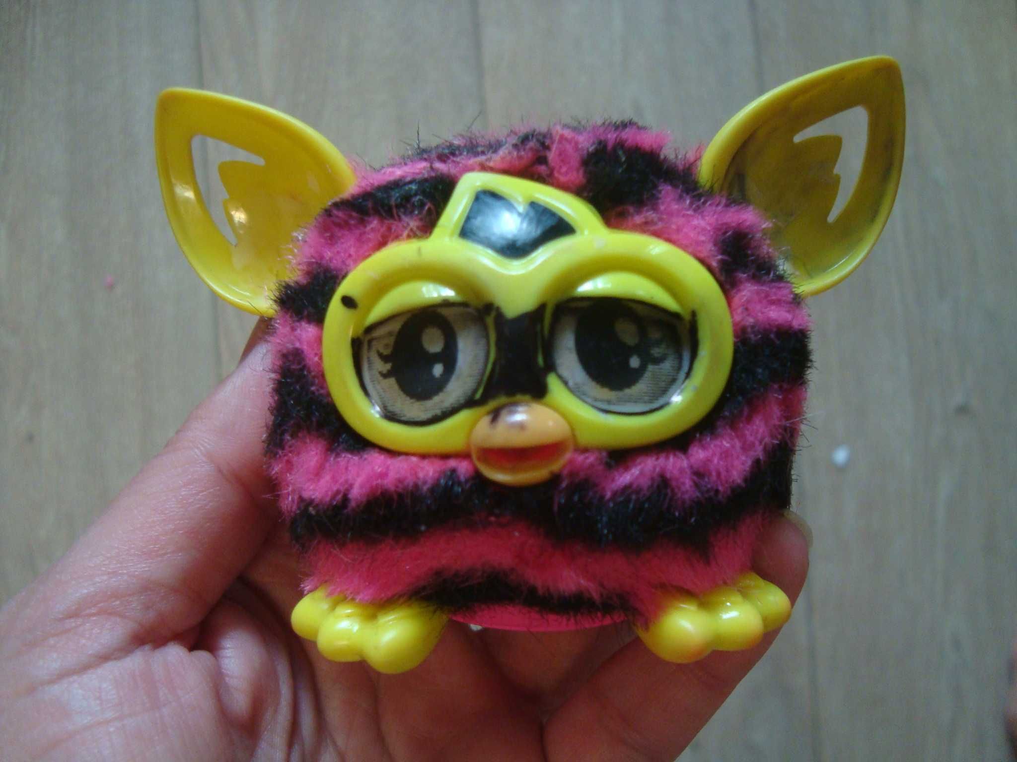 Игрушка Furby furbling работает