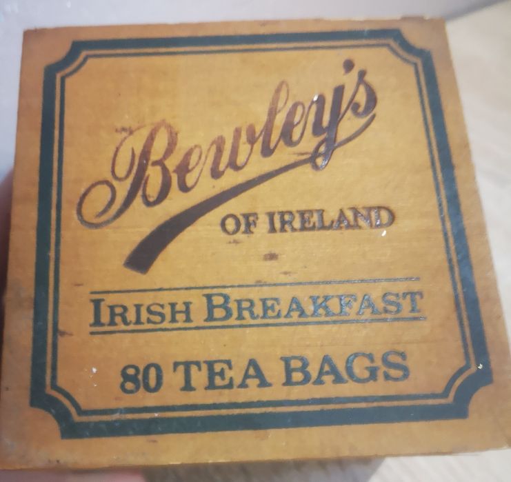 Drewniany pojemnik na herbate w stylu retro  Bewley's