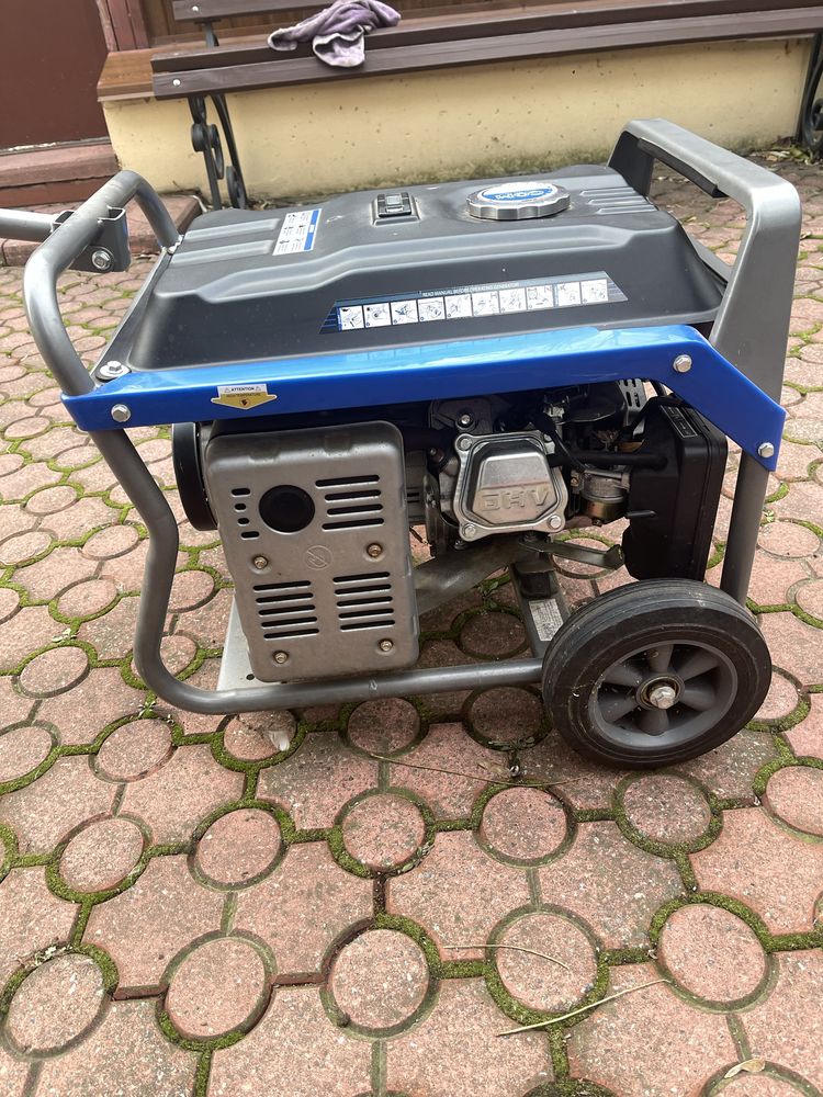 Продається бензиновий генератор CGM 3000 SP.