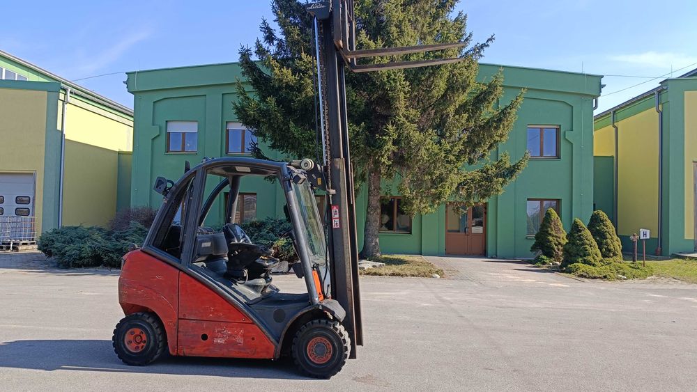 Wózek widłowy Linde H25 gazowy , przesuw boczny