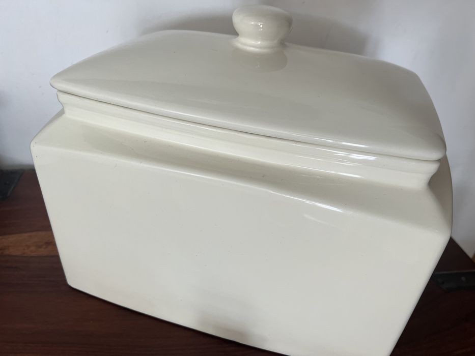 Caixa de cerâmica Harry Watson Pottery