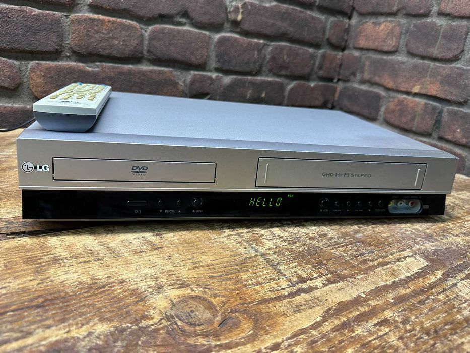 Odtwarzacz DVD oraz VHS  LG Combo V280