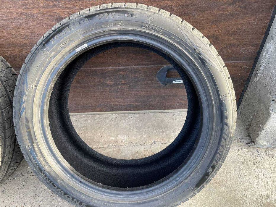 Зимова резина  245на45  TRIANGLE майже нова