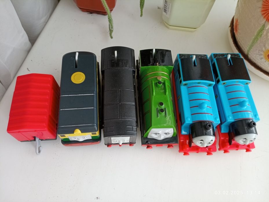 Паровозик томас залізна дорога для малечі