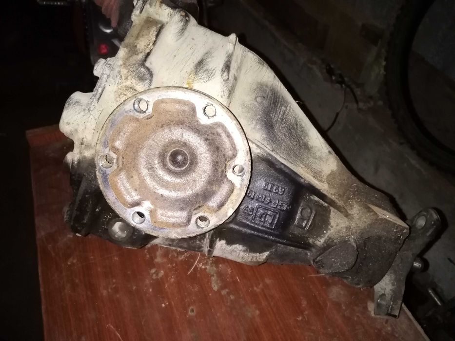 Редуктор заднього моста Мерседес 124 (3.07)