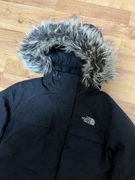Пуховик жіночий The North Face