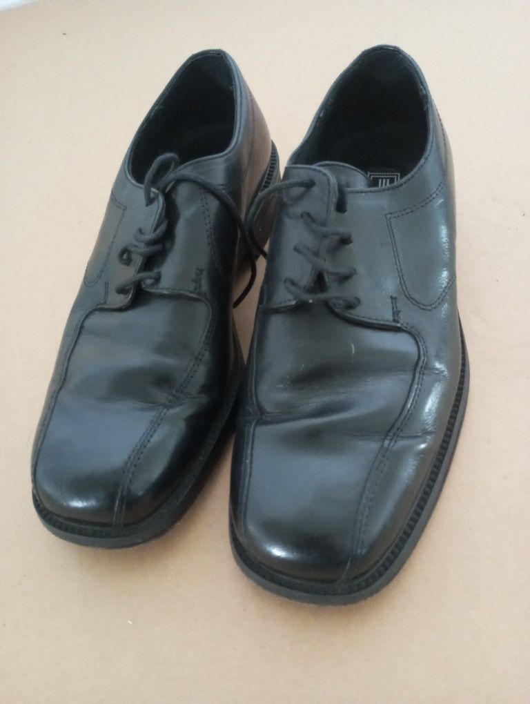 Sapatos formais da Bellow