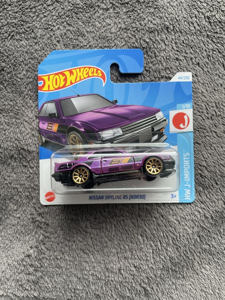 Hot Wheels Nissan Skyline RS zestaw