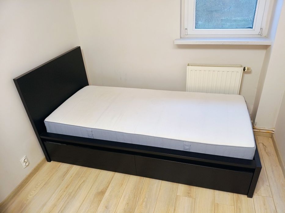 Malm łóżko pojedyncze 90x200 z materacem