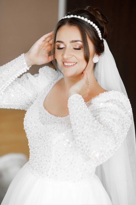 Продаж весільної сукні